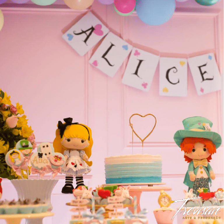 1 ano - Alice